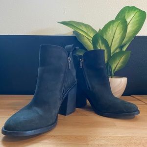 UGG Pixley Boot Size 8